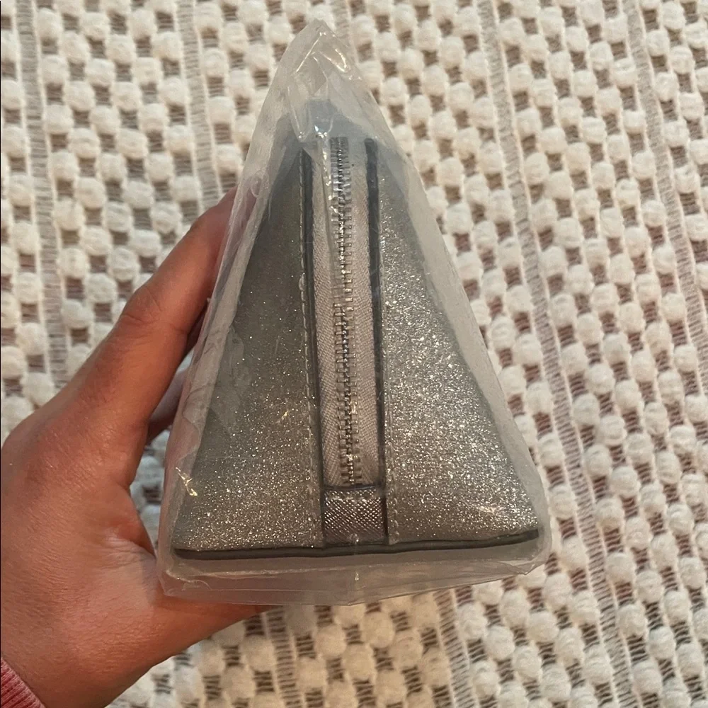 NWT Kate Spade Shimmy Glitter Small Cosmetic Case (Lunar Light Silver)